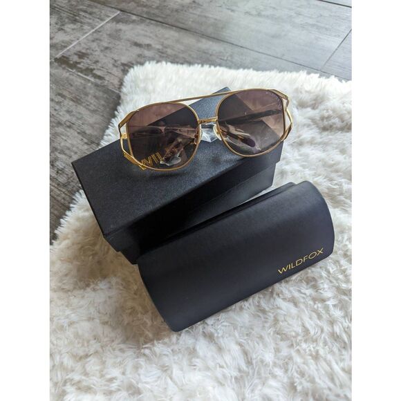 NIB WILDFOX Dynasty Gold Frame Sunglasses - Picture 3 of 6